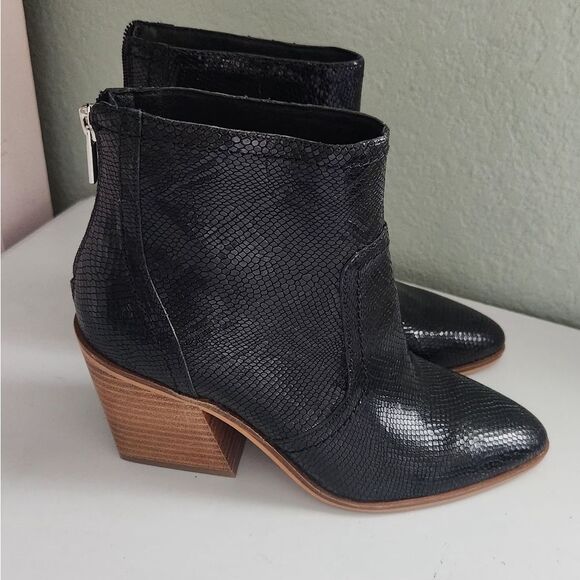 🌸NEW! Lucky Brand Ankle Booties Women's Size 7 - Picture 3 of 7
